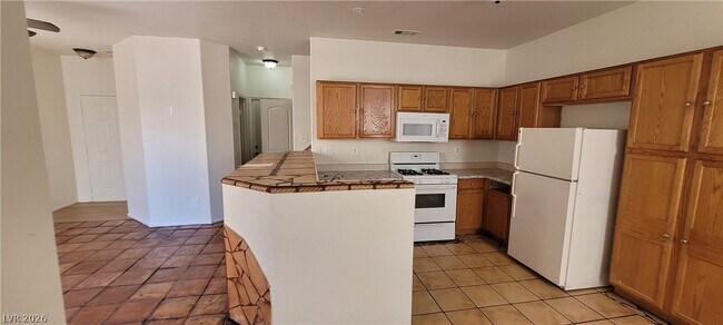 Building Photo - 2506 Lady Elizabeth Ct