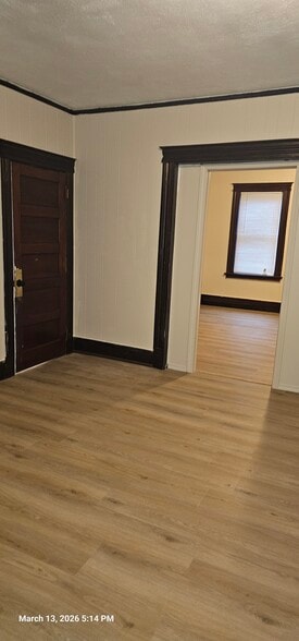 Building Photo - 119 Glen St