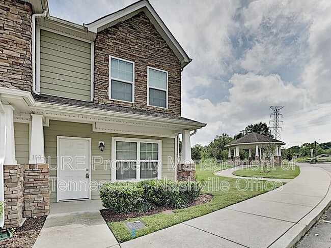 Building Photo - 100 Cobblestone Pl Dr