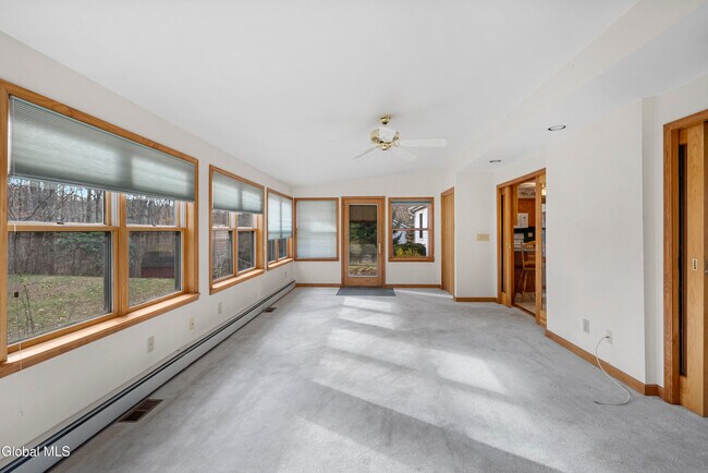 Building Photo - 167 Wood Dale Dr