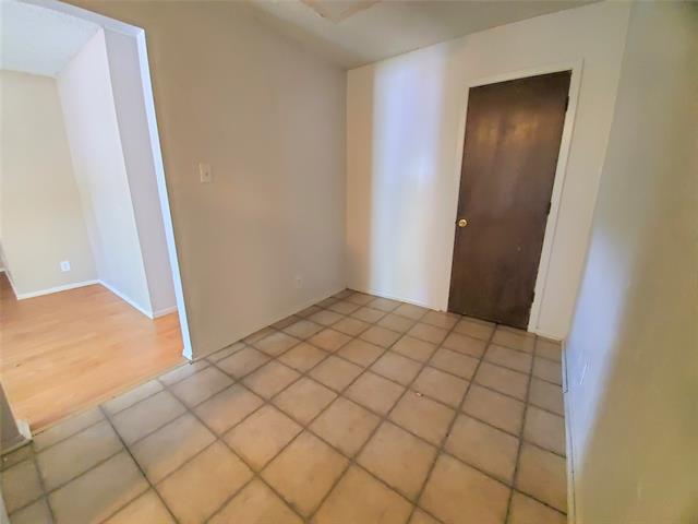 Building Photo - 1002 Mulkey Ln