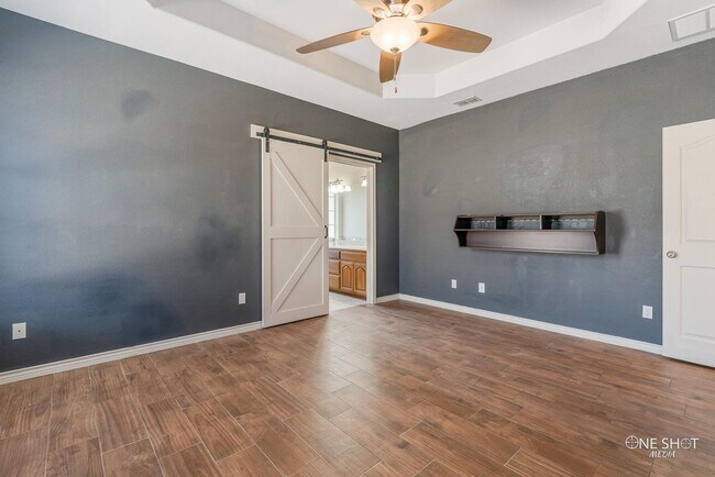 Building Photo - 7017 Springwater Ave