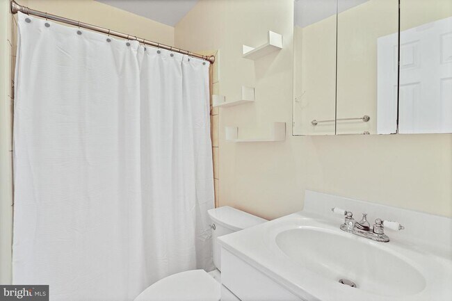 Building Photo - 9553 Cherry Oak Ct