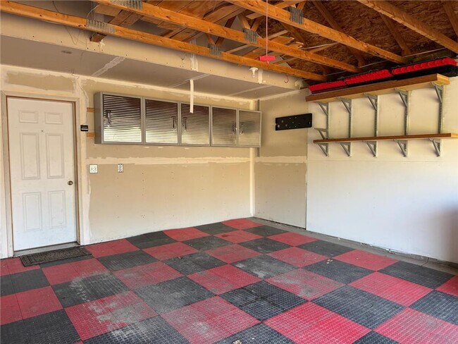 Building Photo - 438 Lake Trail