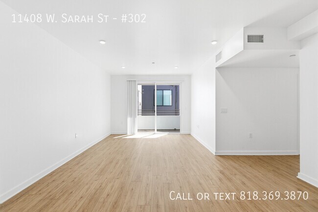 Building Photo - 11408 W Sarah St