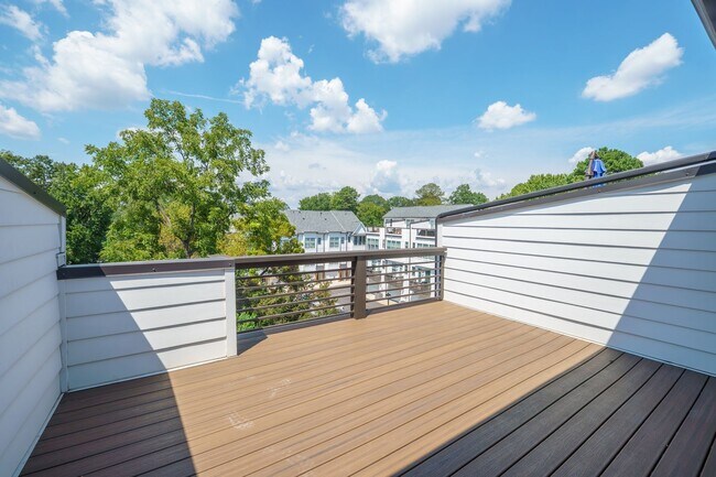 Building Photo - 608 Old Dominion Dr