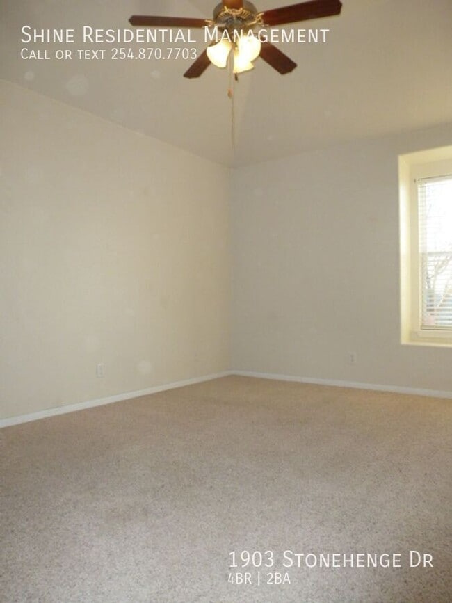 Building Photo - 1903 Stonehenge Dr