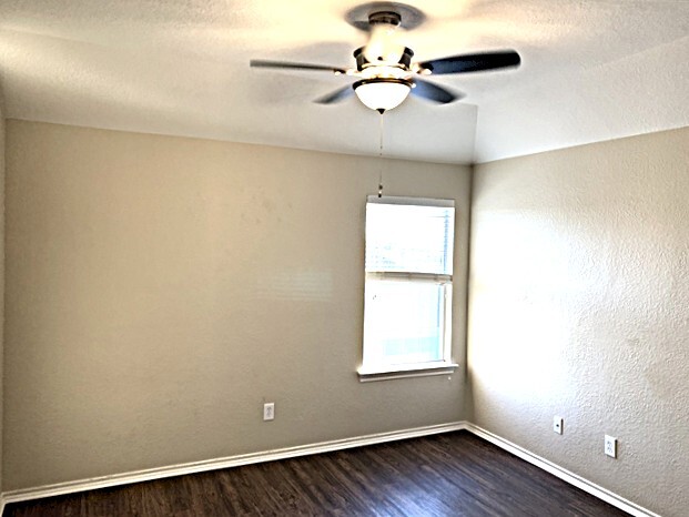 Building Photo - 5008 Odeum Ct