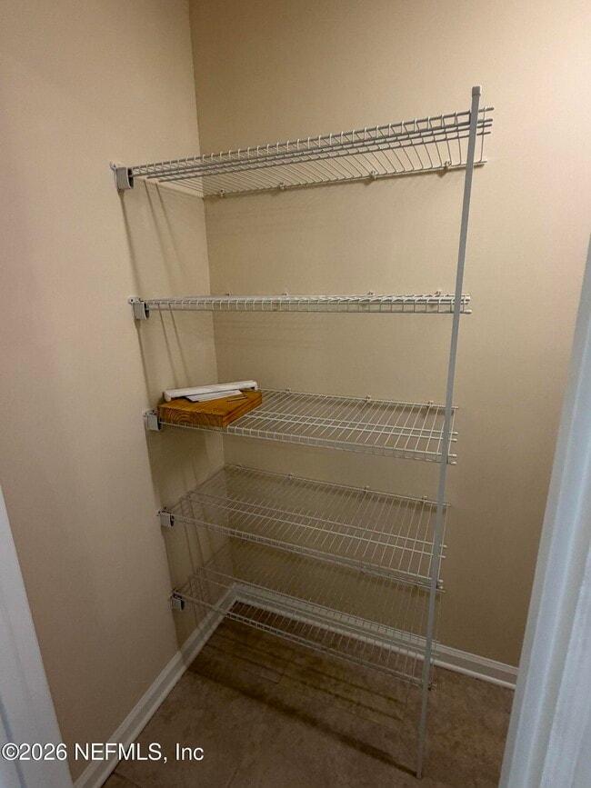 Building Photo - 156 Nelson Ln