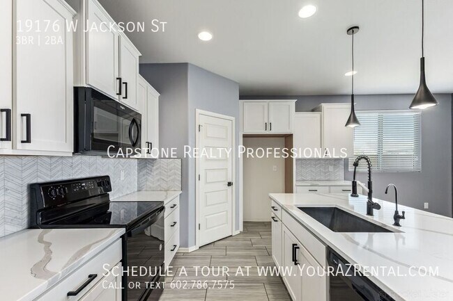 Building Photo - 19176 W Jackson St