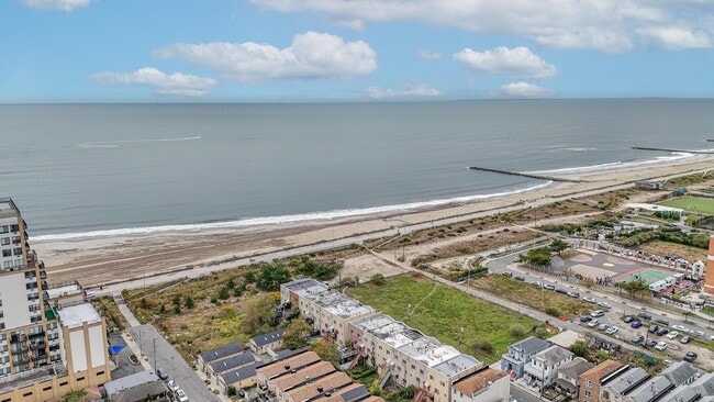 Building Photo - 1-24 Beach 27th St