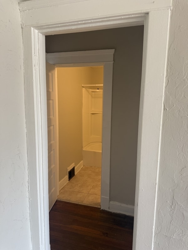 Building Photo - 3550 Seymour Ave