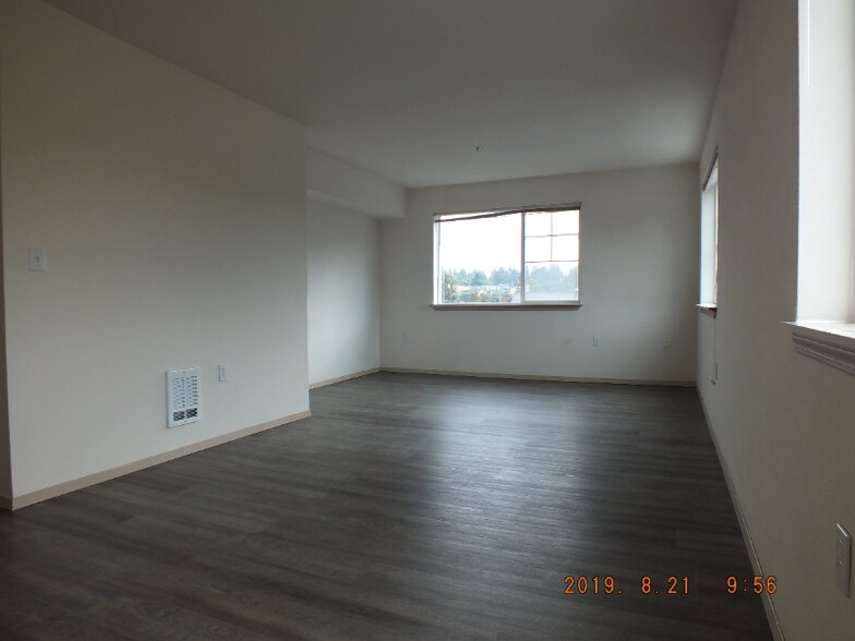 Building Photo - 12549 28th Ave NE