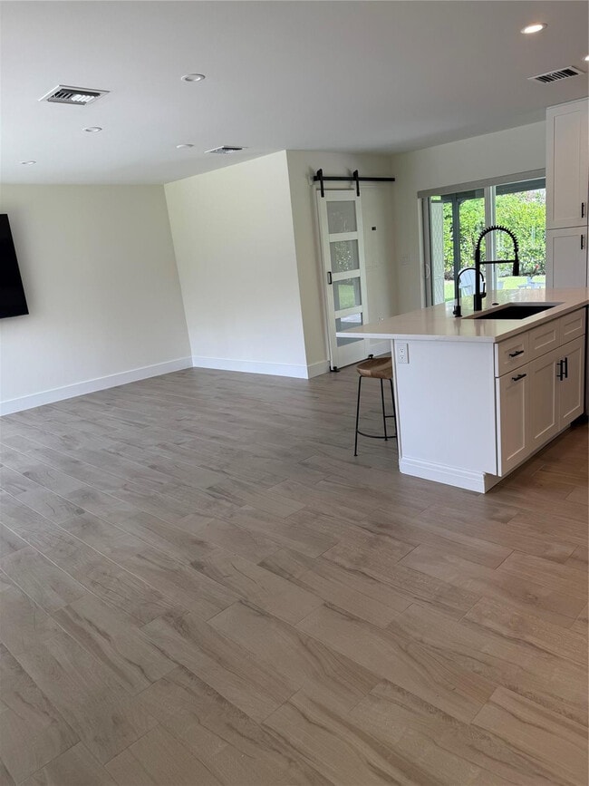 Building Photo - 1269 NW 4th St