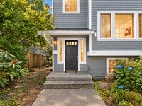 Building Photo - 219 23rd Ave