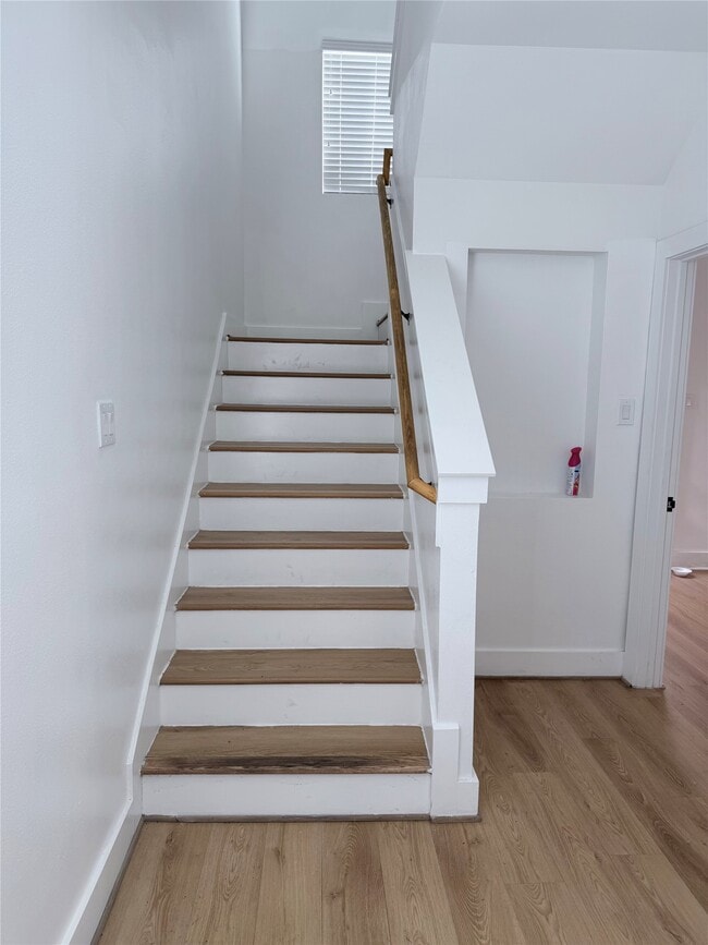 Building Photo - 5928 Conley St