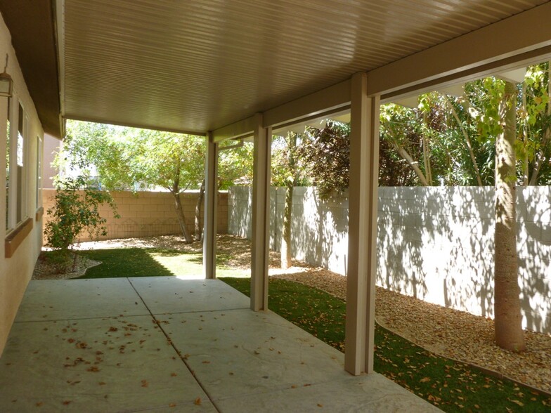 Building Photo - 5717 Leonidas St