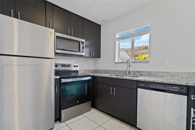 Building Photo - 8431 NW 188th Terrace