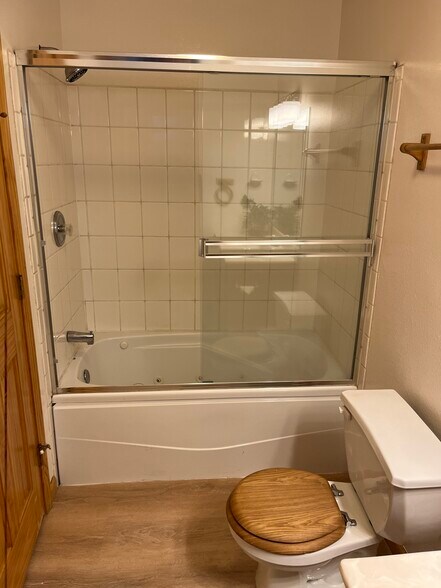 Building Photo - 12471 Northwoods Blvd.