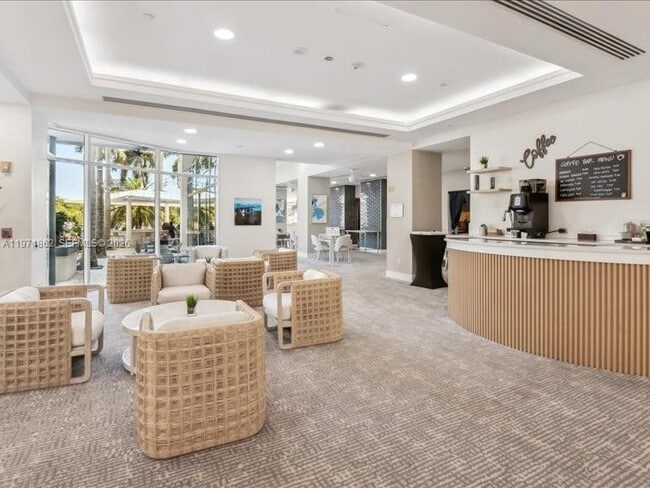 Building Photo - 2670 E Sunrise Blvd