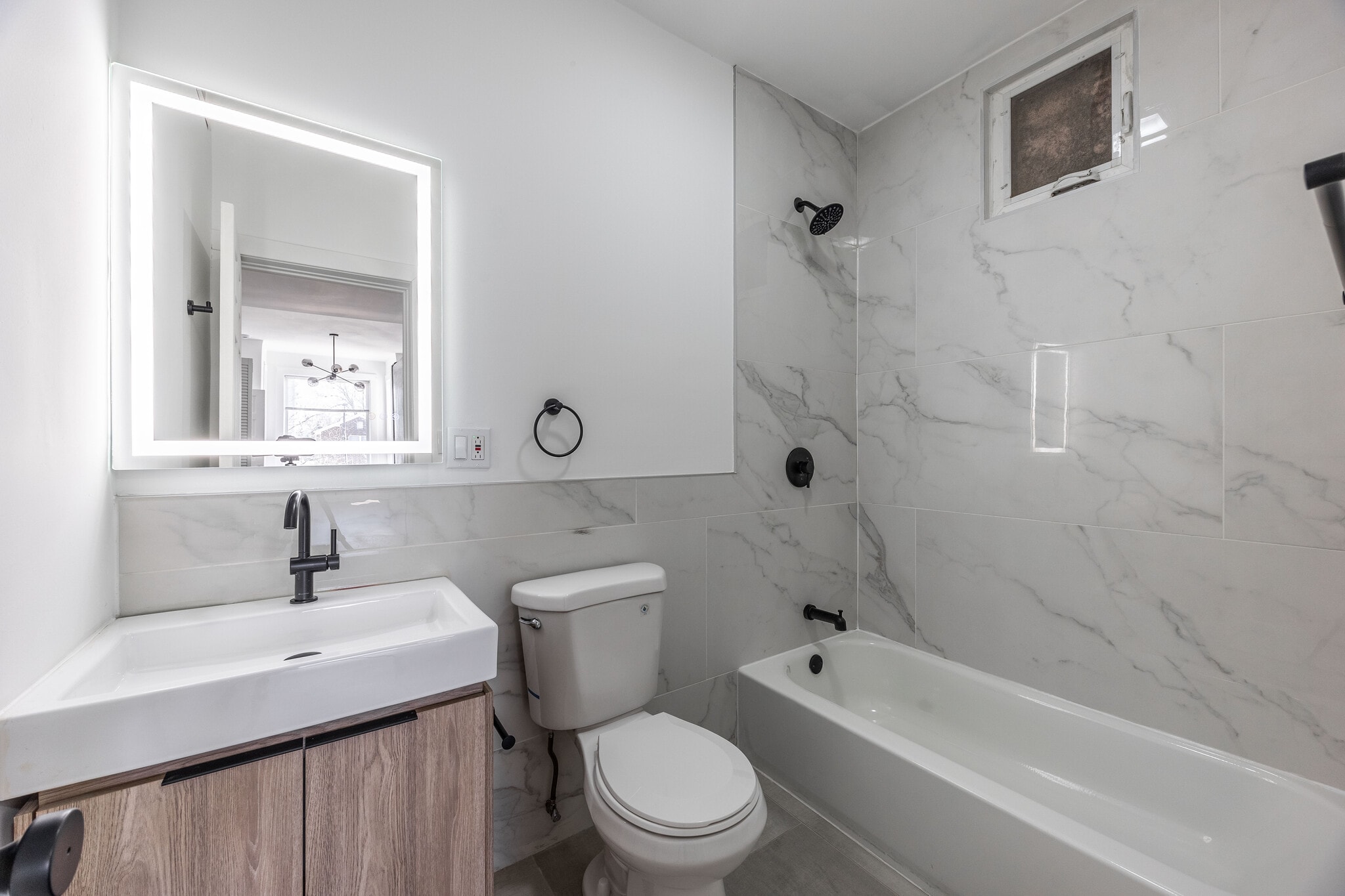 Building Photo - 1841 N Kedzie Ave