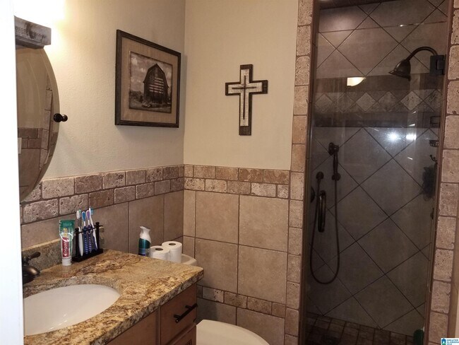 Building Photo - 1100 14th Ave