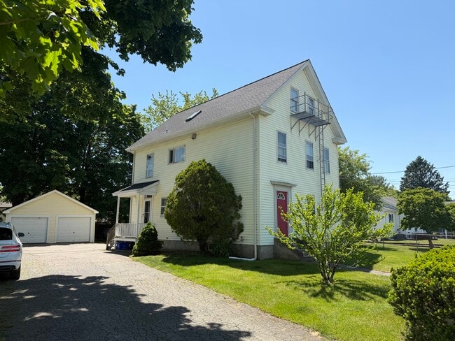 Building Photo - 116 Tremont St