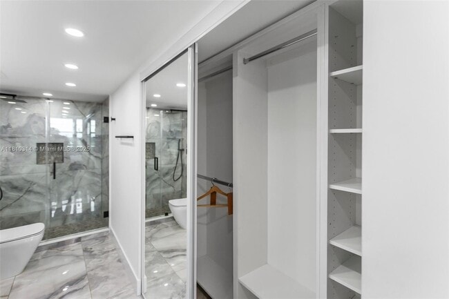 Building Photo - 5701 Collins Ave