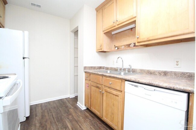 Building Photo - 5207 Charbar Dr