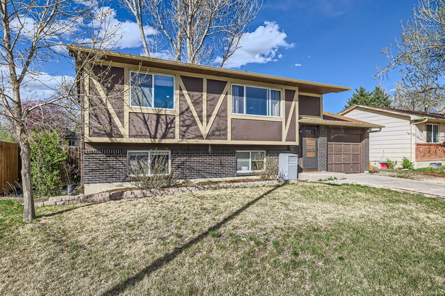 Building Photo - 3830 Pearl Dr
