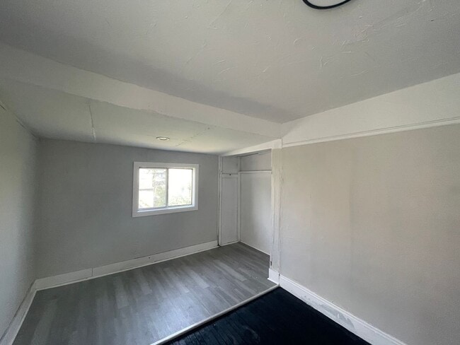 Building Photo - SECTION 8 AND EDEN ACCEPTED!! Stunning 4-Bedroom Home Available Now!