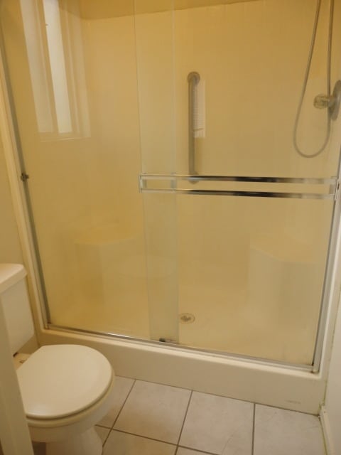 Building Photo - Marvelous 4 Bedroom 2 Bath Home with a Bonus Room