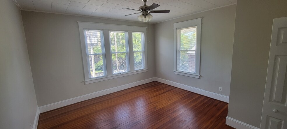 Building Photo - 815 Maury Ave