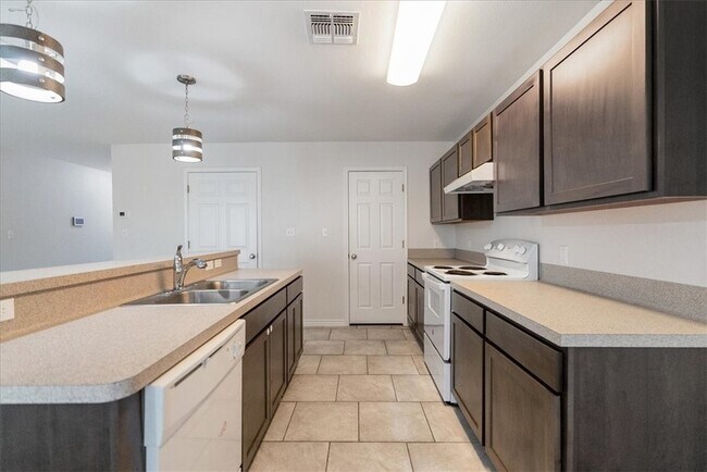 Building Photo - 525 Military Dr