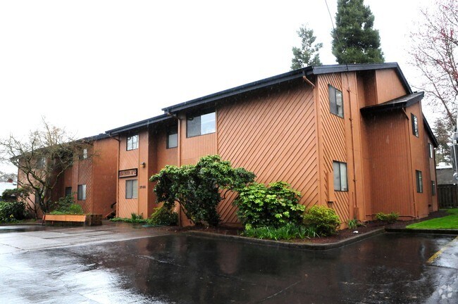 Building Photo - Hawthorn @ 29th Place