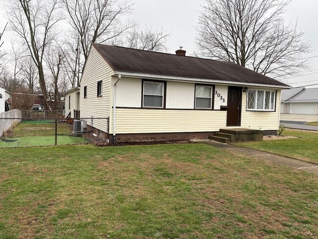 Building Photo - Three bedroom one bathroom home for rent in Perry