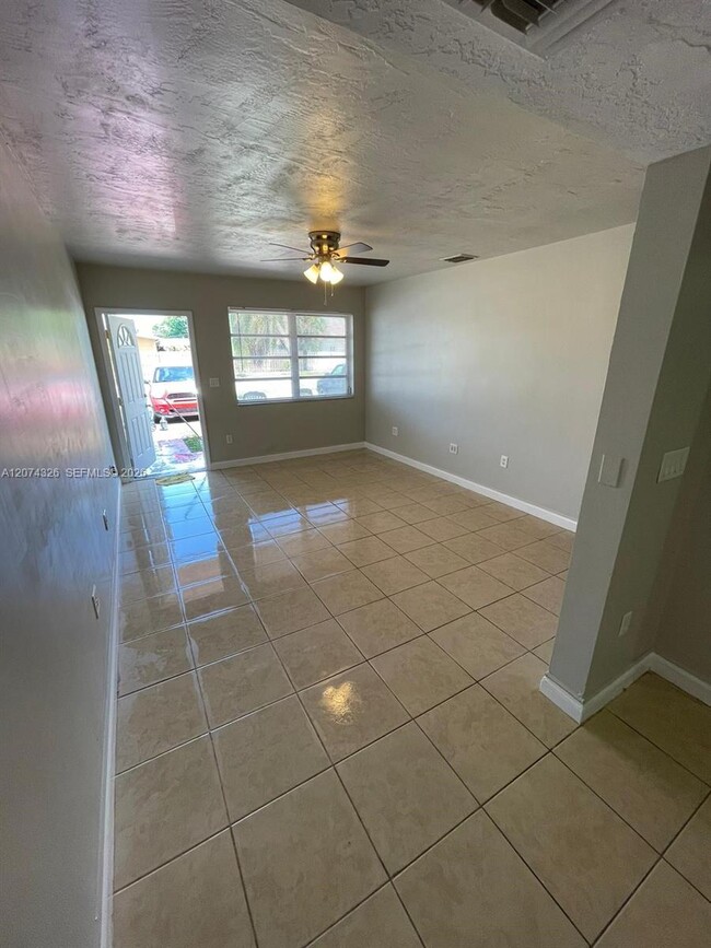 Building Photo - 1567 NW 60th Ave