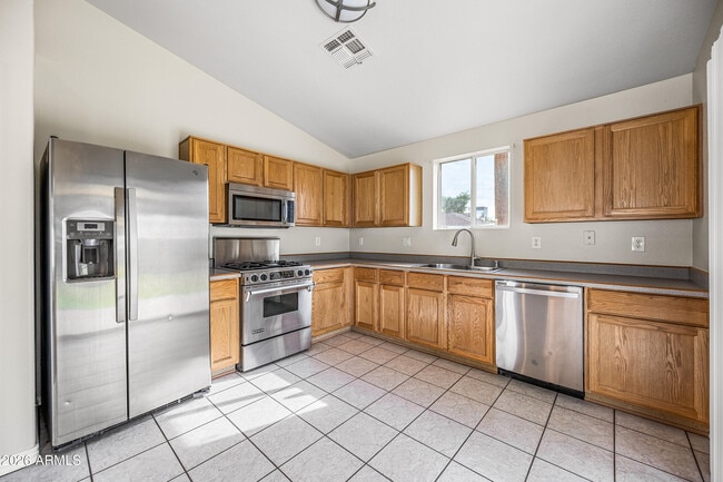 Building Photo - 4032 N 14th Pl