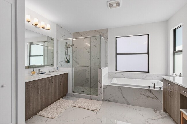 Building Photo - 17222 Blue Bayou Dr