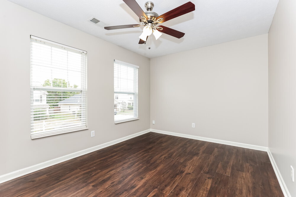 Building Photo - 909 Grand Oak Dr