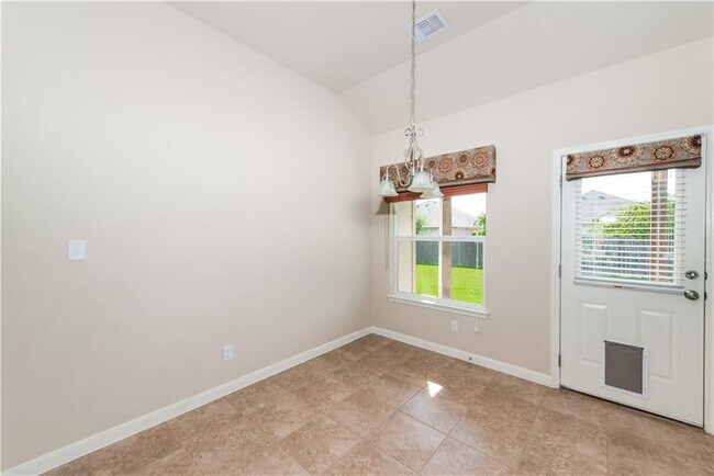 Building Photo - 117 Colthorpe Ln