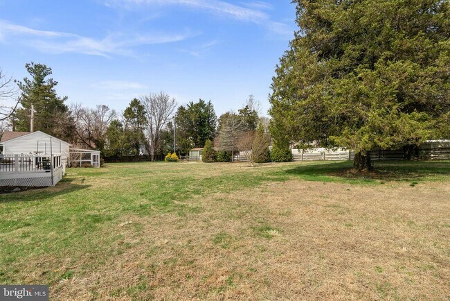 Building Photo - 17601 Crystal Spring Terrace