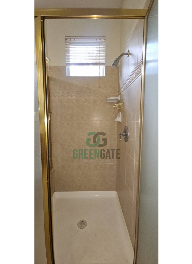 Building Photo - Spacious 4 Bedroom in Manteca!!! Ready