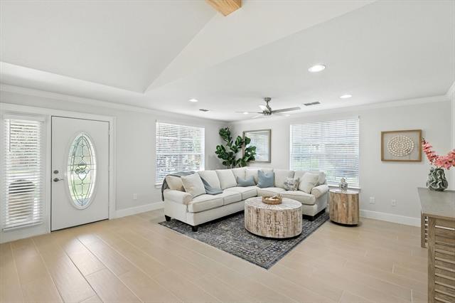 Building Photo - 3901 Montecito Dr