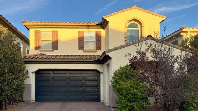 Primary Photo - 4-bed, 2.5 bath, 2,498 sq ft home in Mount...