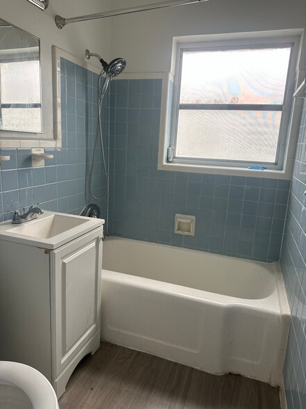 Building Photo - 178 E 27th St