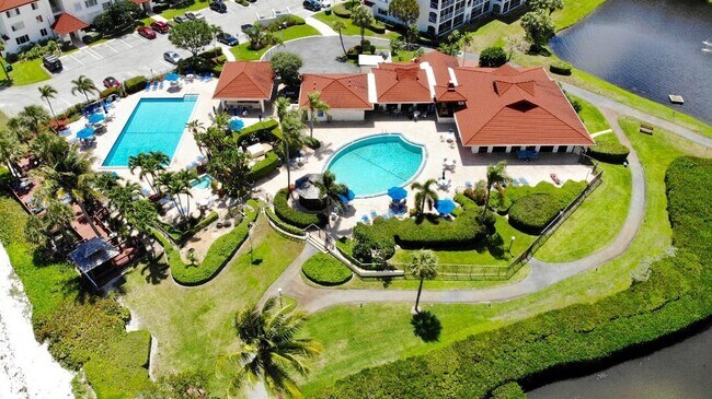 Building Photo - 107 Half Moon Cir