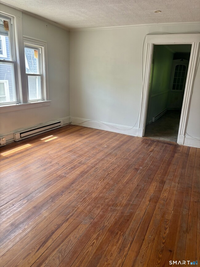 Building Photo - 185 Monmouth Ave