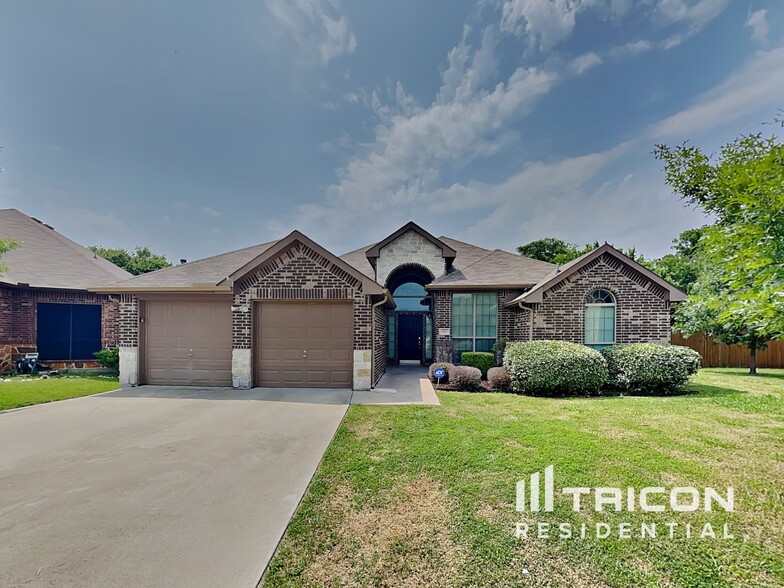 Primary Photo - 88 Post Oak Dr
