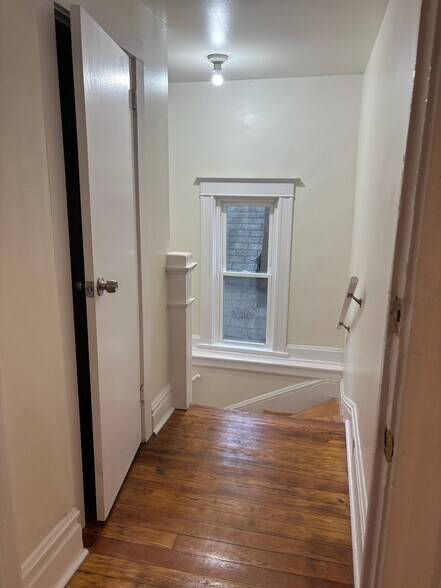 Building Photo - 11305 S Edbrooke Ave